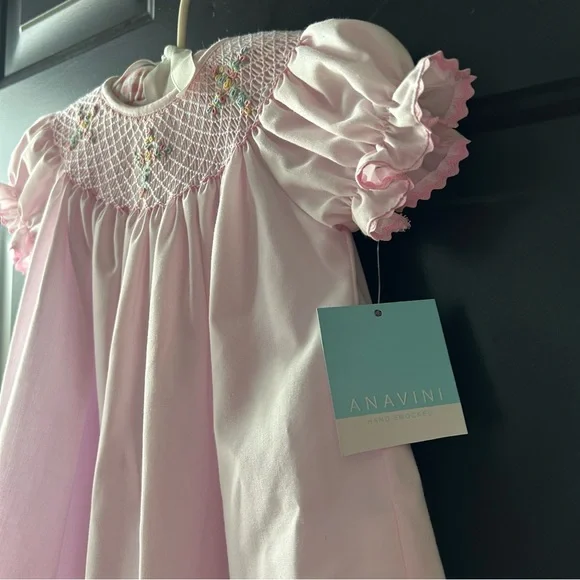 ANAVINI Hand Smocked Light Pink Dress With Crosses Baby Girls Size 9 Months - Picture 6 of 9